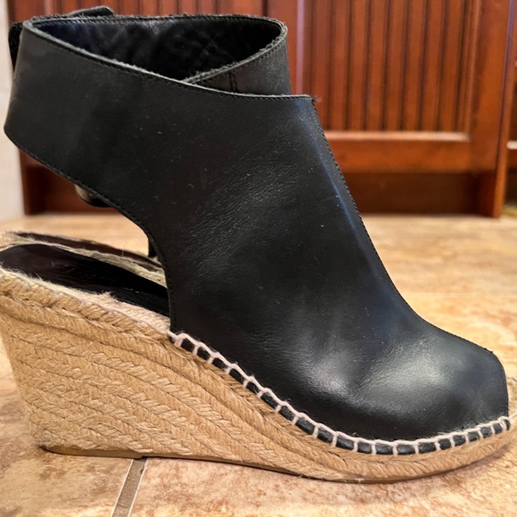 Black like new - Picture 5 of 8